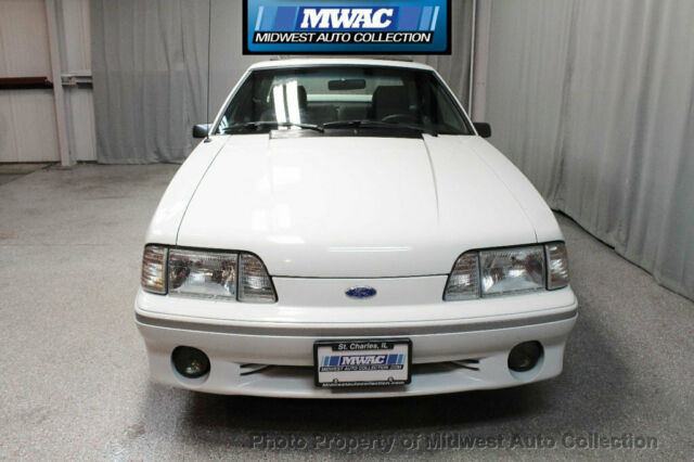 1988 Oxford White Ford Mustang Coupe