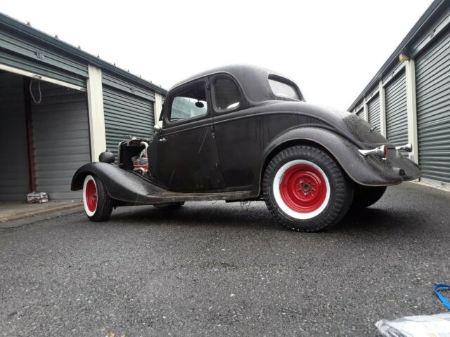 1934 Black Ford 5-Window Coupe