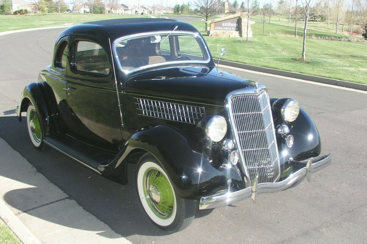 1935 Black Ford 5 window coupe Coupe
