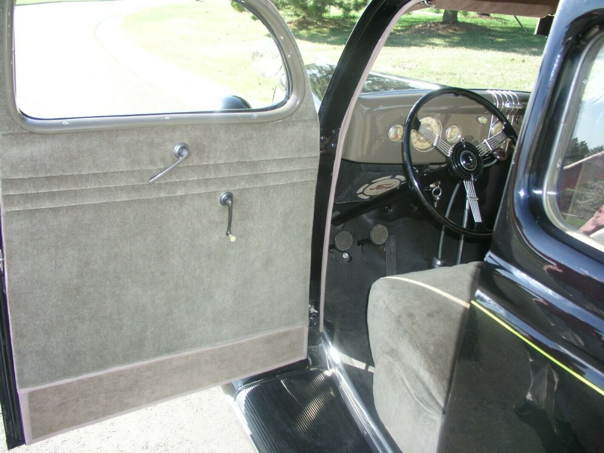 1935 Black Ford 5 window coupe Coupe