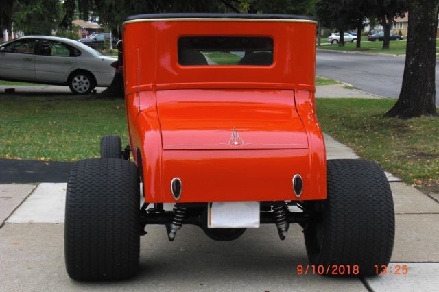 1927 Red Ford Model T Coupe