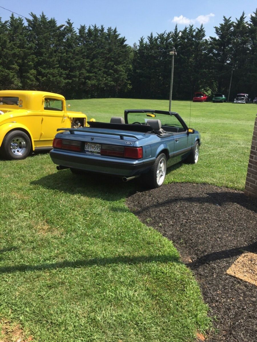 1989 Ford Mustang Convertible