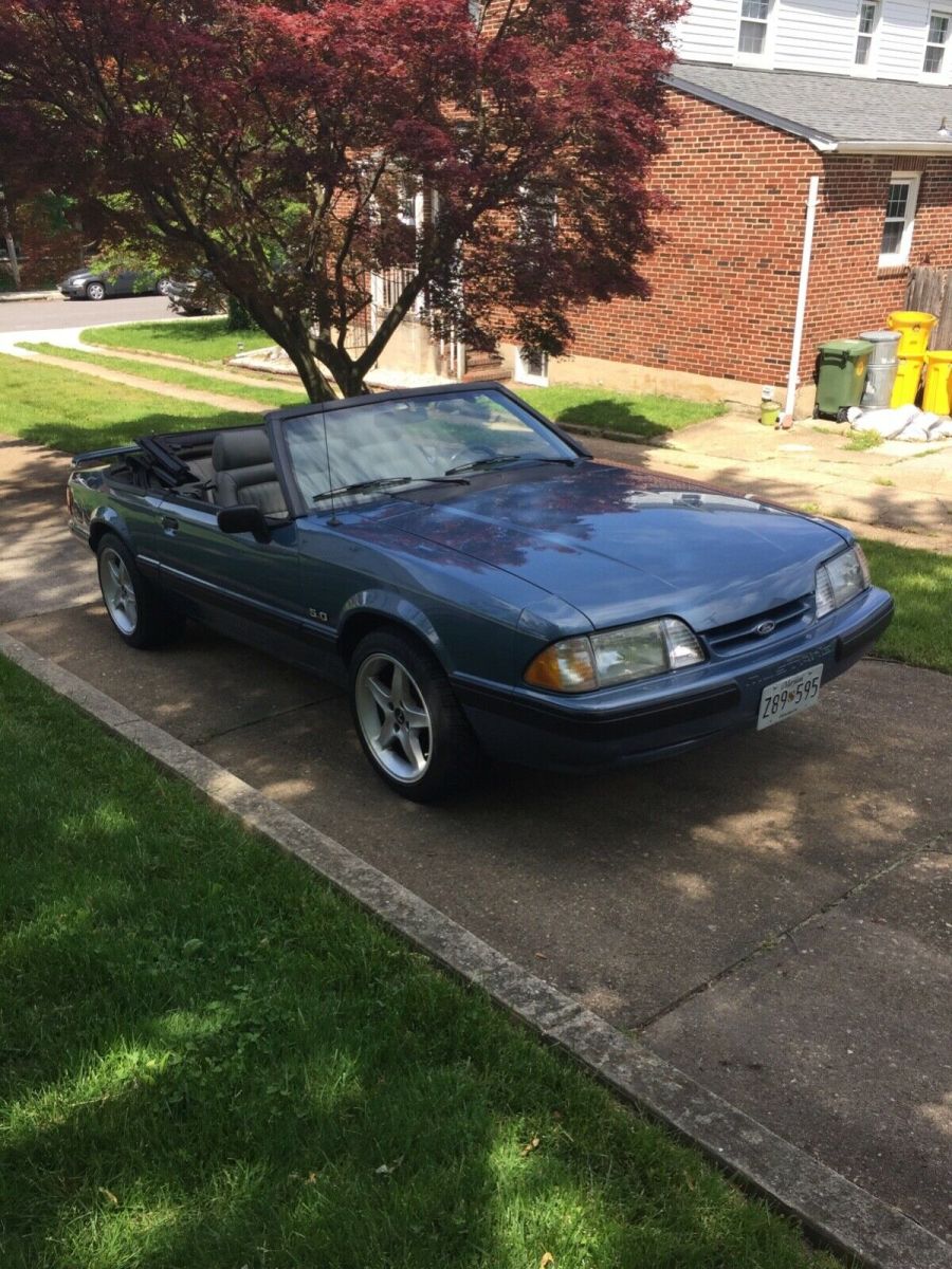 1989 Ford Mustang Convertible