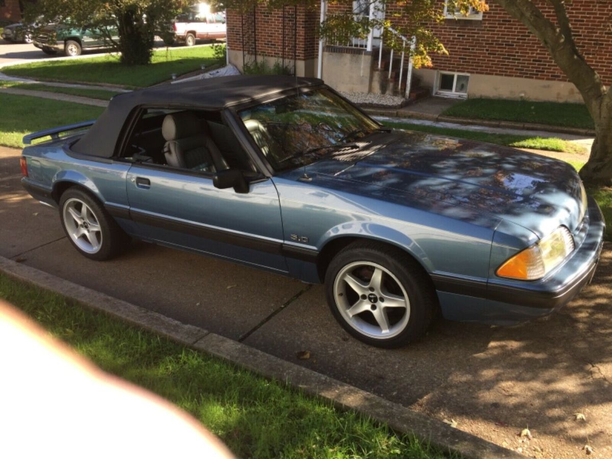 1989 Ford Mustang Convertible