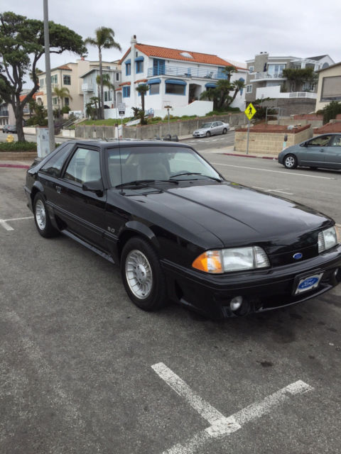 1989 Black Ford Mustang