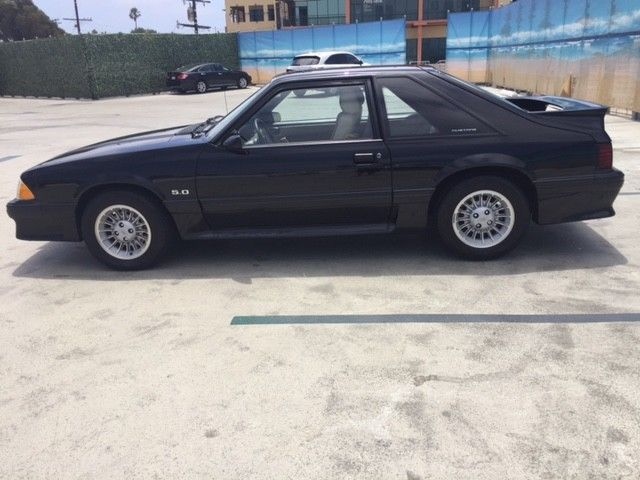 1989 Black Ford Mustang