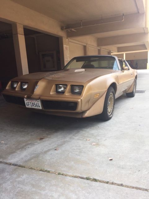 1981 Gold Pontiac Trans Am Coupe t-tops