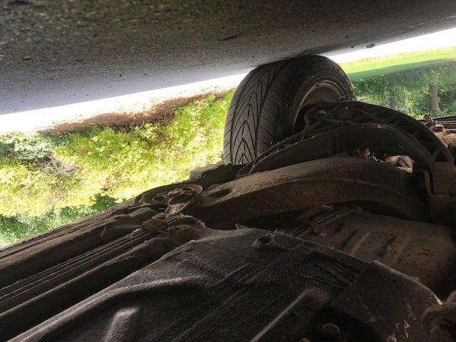 1985 Red Mercedes-Benz 500-Series Coupe