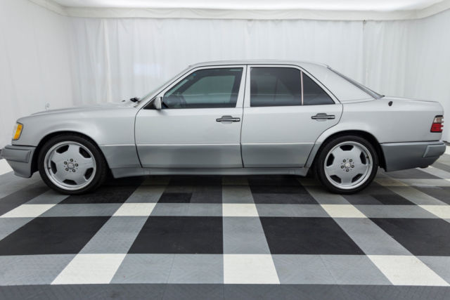 1994 Gray Mercedes-Benz 300-Series Sedan