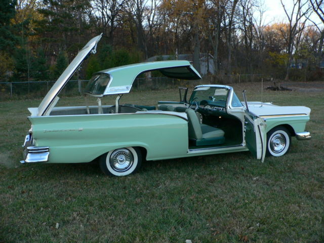 1957 COLONIAL WHITE/WILLOW GREEN Ford Fairlane RETRACTABLE