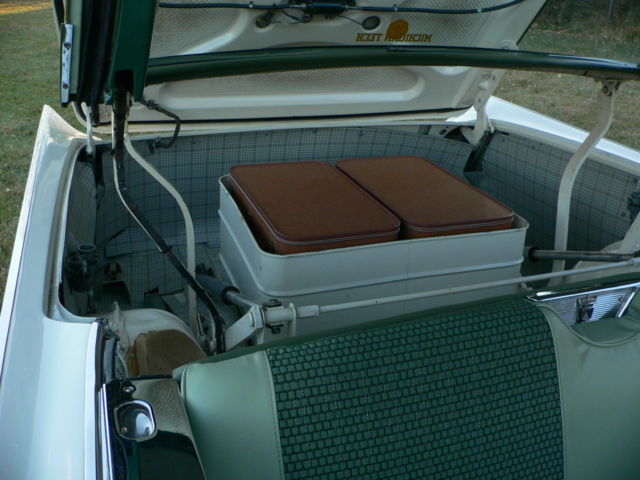 1957 COLONIAL WHITE/WILLOW GREEN Ford Fairlane RETRACTABLE