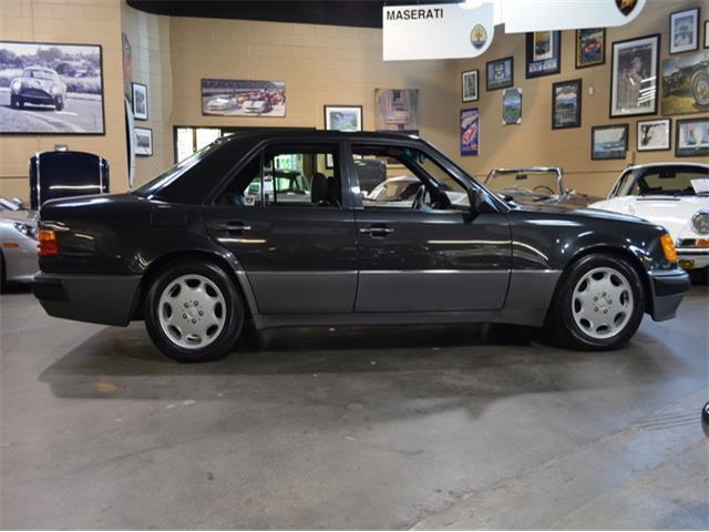 1992 Black Mercedes-Benz 500 Series --