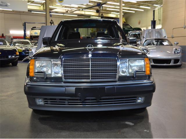 1992 Black Mercedes-Benz 500 Series --