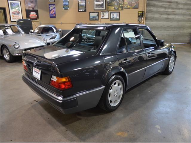 1992 Black Mercedes-Benz 500 Series --