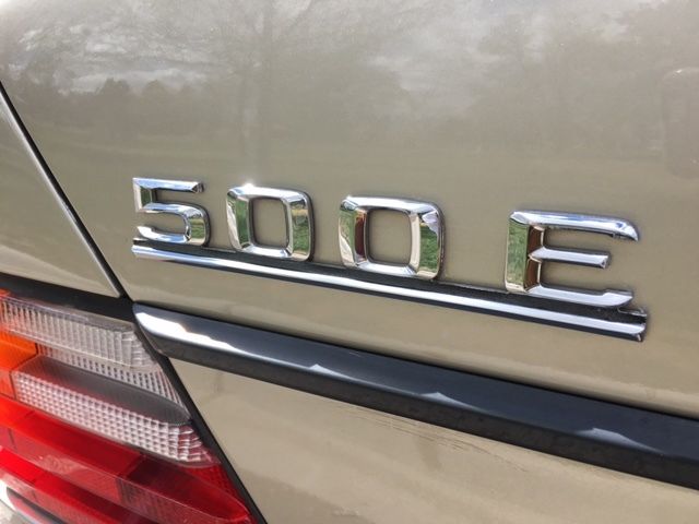 1992 Smoke Silver Mercedes-Benz 500-Series Sedan