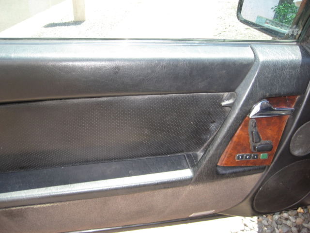 1992 Black Mercedes-Benz 500-Series Convertible