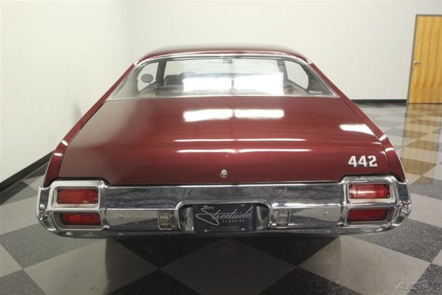 1972 Purple Oldsmobile Cutlass