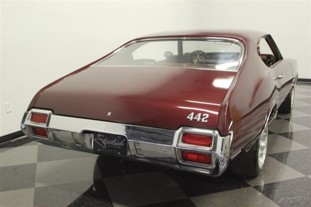 1972 Purple Oldsmobile Cutlass