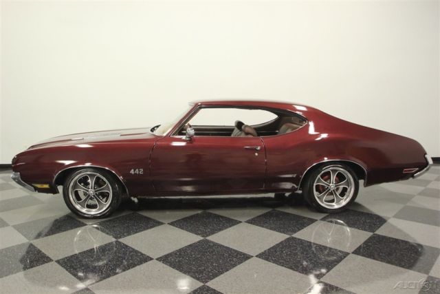 1972 Purple Oldsmobile Cutlass