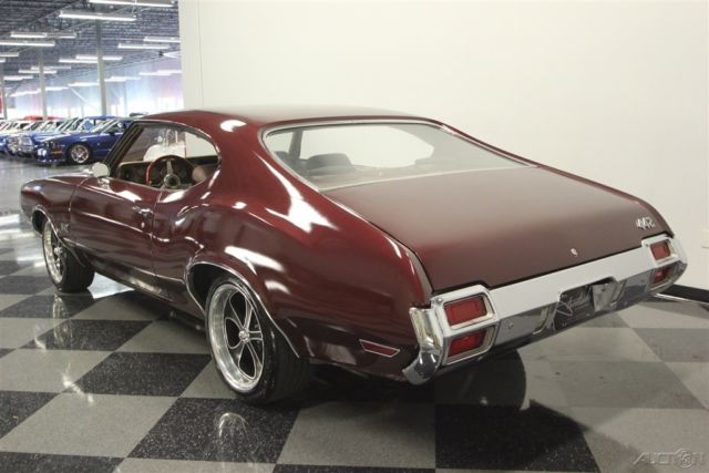 1972 Purple Oldsmobile Cutlass