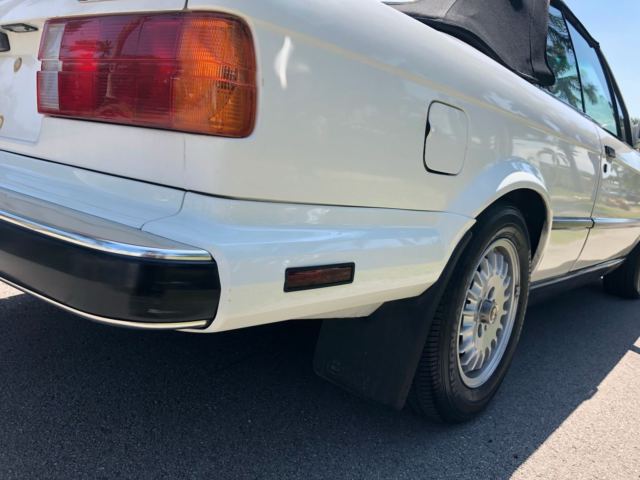 1987 White BMW 3-Series Convertible