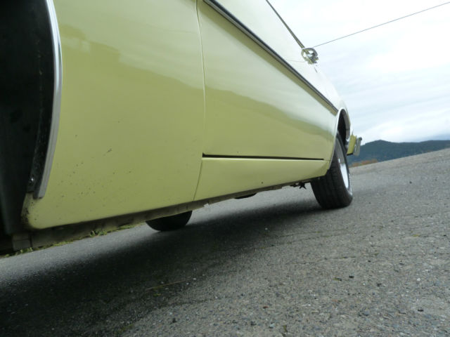 1977 Yellow Ford Maverick 2dr