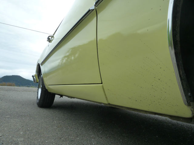 1977 Yellow Ford Maverick 2dr