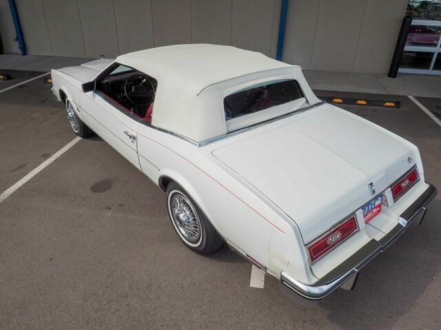 1982 White Buick Riviera --