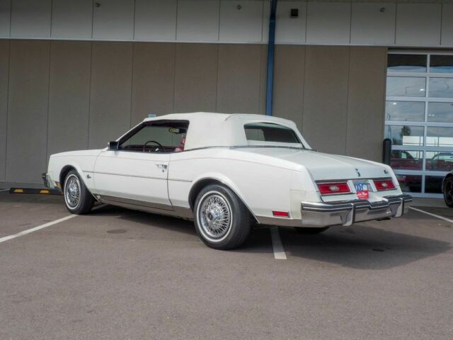 1982 White Buick Riviera --