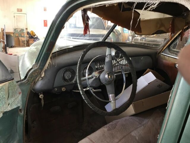 1951 green Chevrolet 4dr sedan 4dr