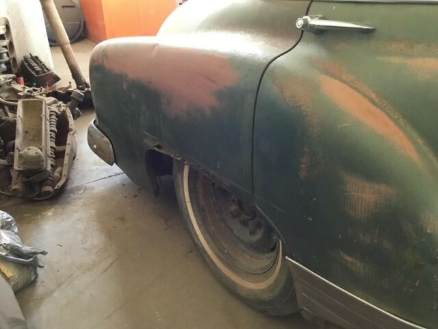 1951 green Chevrolet 4dr sedan 4dr