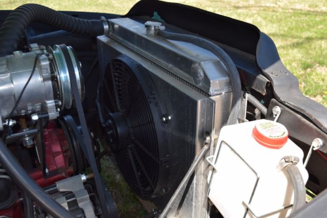 1953 Gray Ford F-100 Standard Cab Pickup