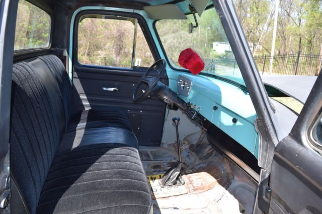 1953 Gray Ford F-100 Standard Cab Pickup