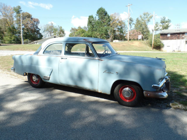 1953 Blue Ford Fairlane Coupe
