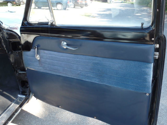 1953 Blue Ford Fairlane Coupe