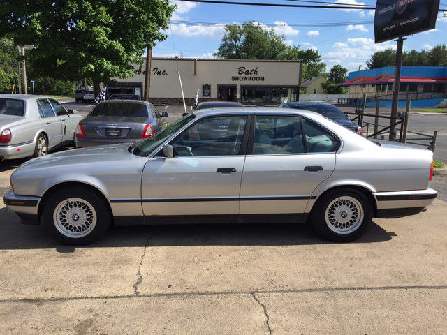 1994 Silver BMW 5-Series Sedan