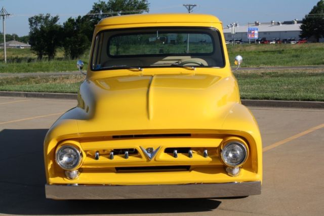 1953 Ford F-100