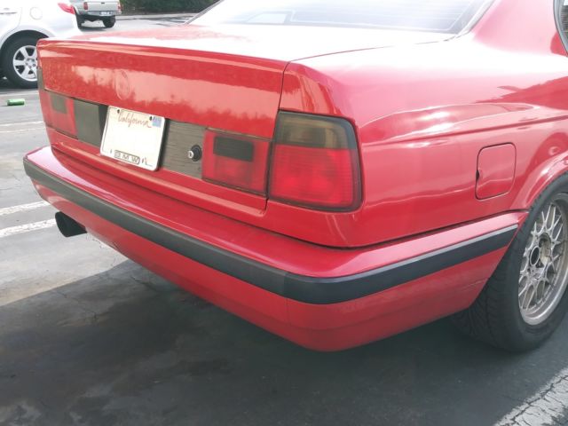 1989 Red BMW 5-Series Sedan