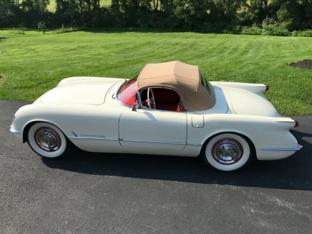 1954 Polo White Chevrolet Corvette Convertible