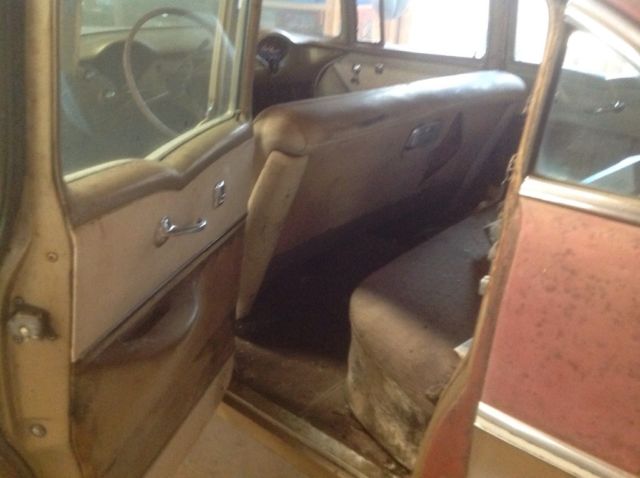 1955 Gold Chevrolet Bel Air/150/210 Sedan