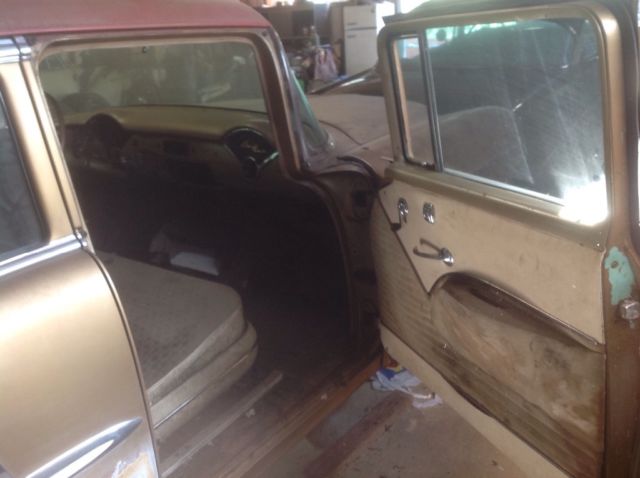 1955 Gold Chevrolet Bel Air/150/210 Sedan