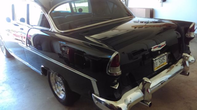 1955 Black Chevrolet Bel Air/150/210 POST/ SEDAN
