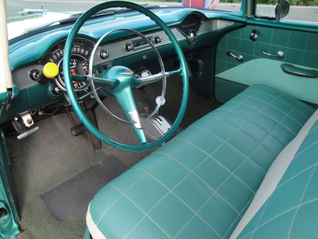 1955 NEPTUNE GREEN / INDIA IVORY Chevrolet Bel Air/150/210 Coupe