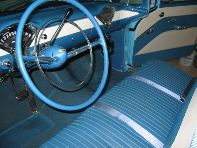 1955 Two-Toned Chevrolet Bel Air/150/210 Wagon