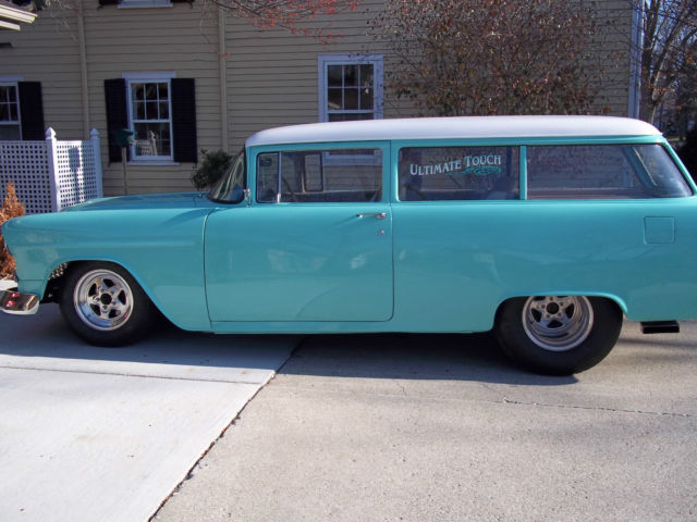 1955 Neptune green & white Chevrolet Bel Air/150/210 Wagon