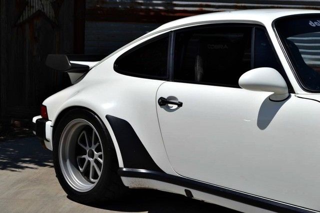 1988 White Porsche 930 Coupe