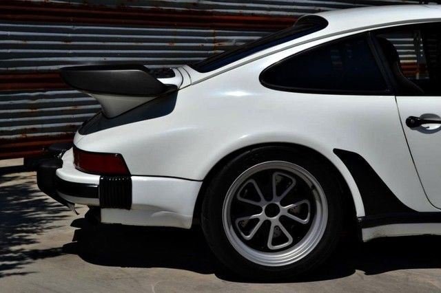 1988 White Porsche 930 Coupe