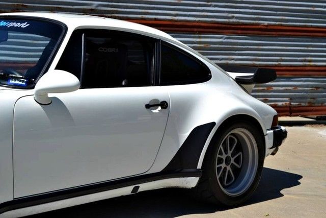 1988 White Porsche 930 Coupe