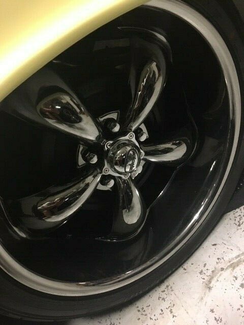 1956 CROCUS YELLOW / ONYX BLACK Chevrolet Nomad NOMAD