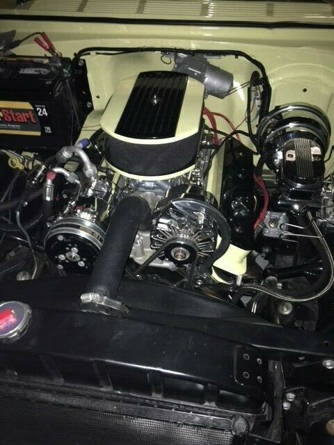 1956 CROCUS YELLOW / ONYX BLACK Chevrolet Nomad NOMAD